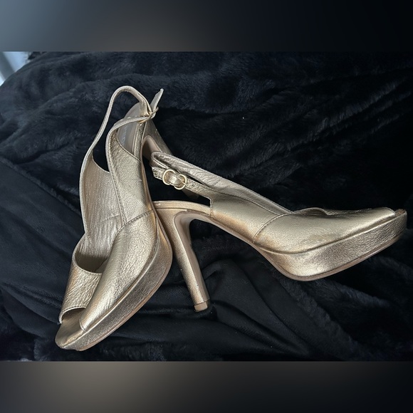 Pedro Miralles gold heels - Picture 1 of 16